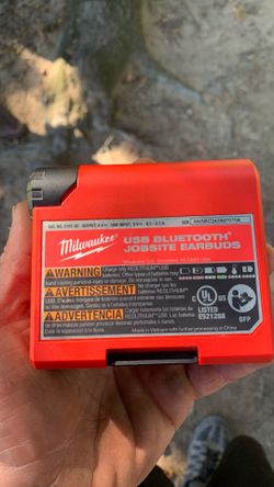 Milwaukee REDLITHIUM USB Jobsite Headphones