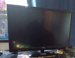 Haier 32" TV 