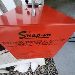 SNAP ON MT 304B BATTERY TESTER