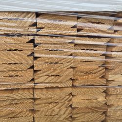 BASEBOARD DE MADERA 31/4 x 17  PIES DE LARGO sin praimer