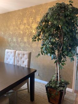 Artificial ficus tree