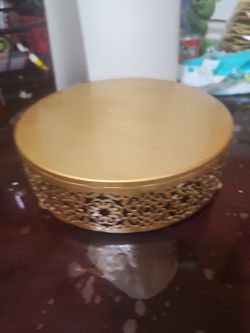 cake stand or dessert stand