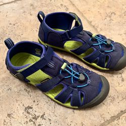 Keen Water Shoes Kids Size 4