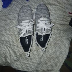 Adidas Cloudfoam Comfort Size 5