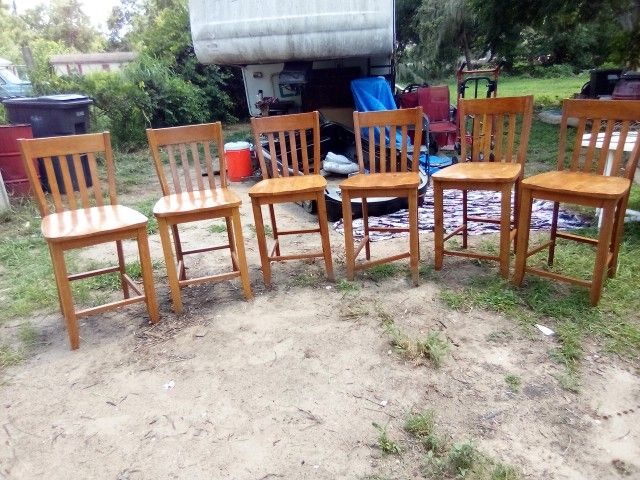 Six Wooden Bar Stools Excellent Shape Delivery Available $50