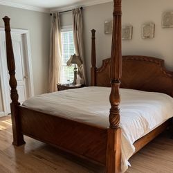 Custom Built 4 Post King Size Bed Set, Head/foot Board. Bed Frame, Dresser and 1 Night Stand. Box Spring/Mattress not Included.