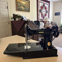 Sewing Machine (Featherweight) 221