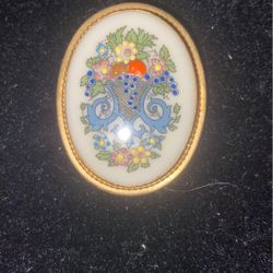 Vintage Lenox brooch 