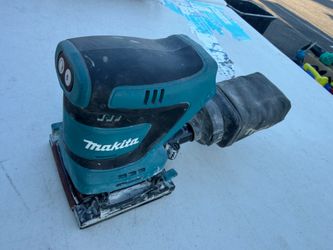 Makita  18V LXT® Lithium‑Ion Cordless 1/4 Sheet Finishing Sander, Tool Only