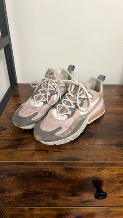 Womens Nike Air 270 React