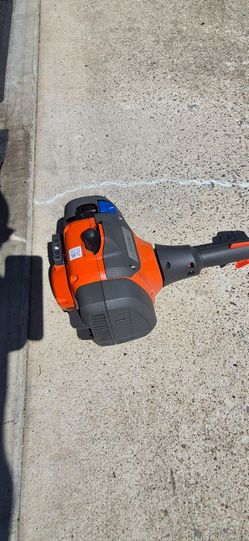 Husqvarna 122L Weed Eater