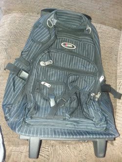 Everest Extreme. Rollaway Backpack/ Wheeled Luggage