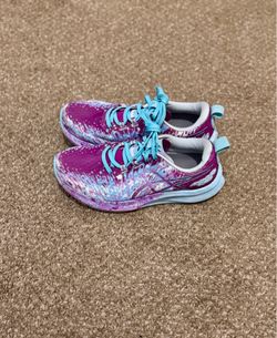 Women’s athletic shoes