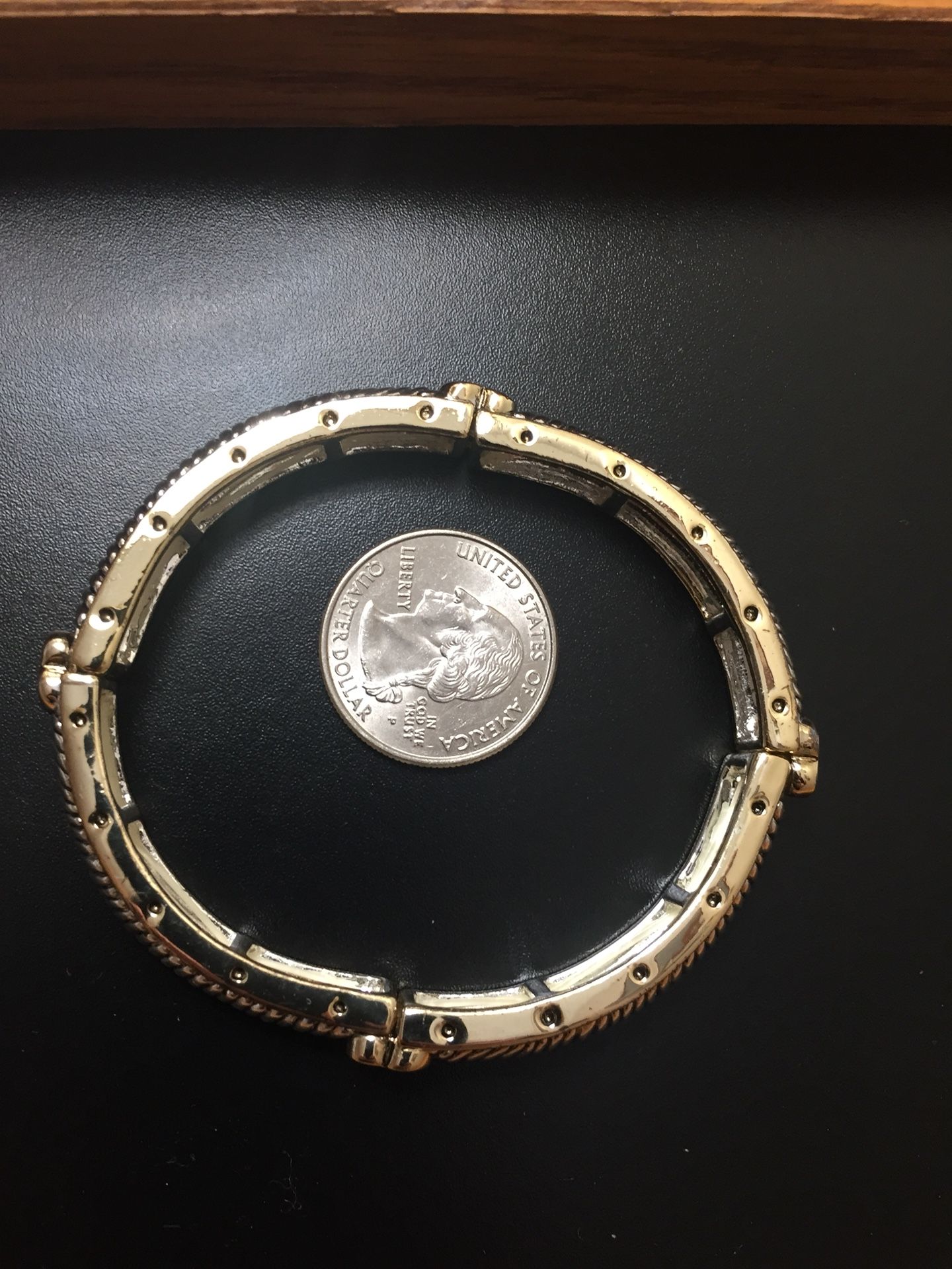 Goldtone & Silvertone Stretch Bracelet