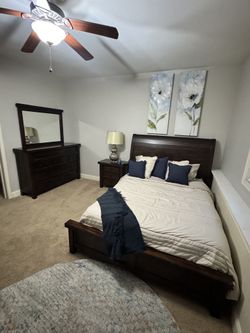 Queen bedroom Set