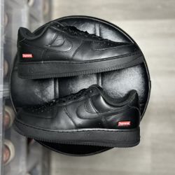 Nike Air Force x Supreme