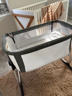 Baby Bassinet: baby delight bedside sleeper