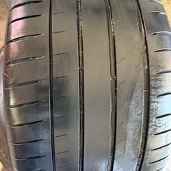275/35R18 one used tire michelin 