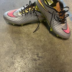Nike Mercurial Hypervenom 