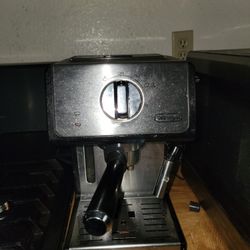 Delonghi Expresso Machine