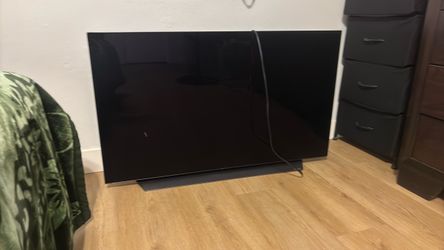 TV LG OLED 48”