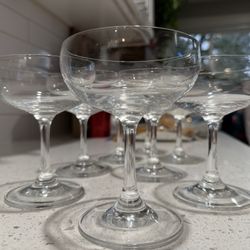 Like New Coupe Cocktail Glasses (Set of 8)