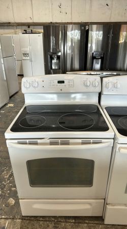 GE Electric Stove White - GlassTop, Large Capacity