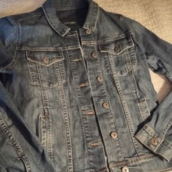 New Women's Large Jean Jacket
