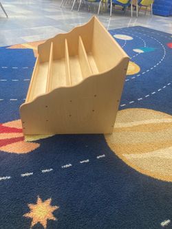 Lakeshore Learning - Heavy Duty No- Climb Wooden Bookstand