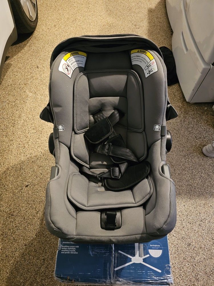 Nuna Pipa Infant Car Seat