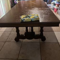 Antique dinning Table With Extensions 