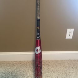 Demarini Voodoo Bat (32.5in) (29.5onces) -3 BBCOR