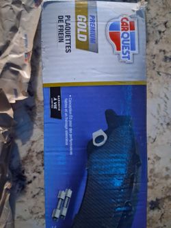 (New)2000-2001 Dodge Ram 1500  Front Disc Brake Pads   (2 pair L ÷ R)
