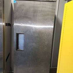 Refrigerator True TS-23