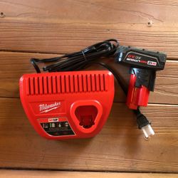 M11 Batery + Charger