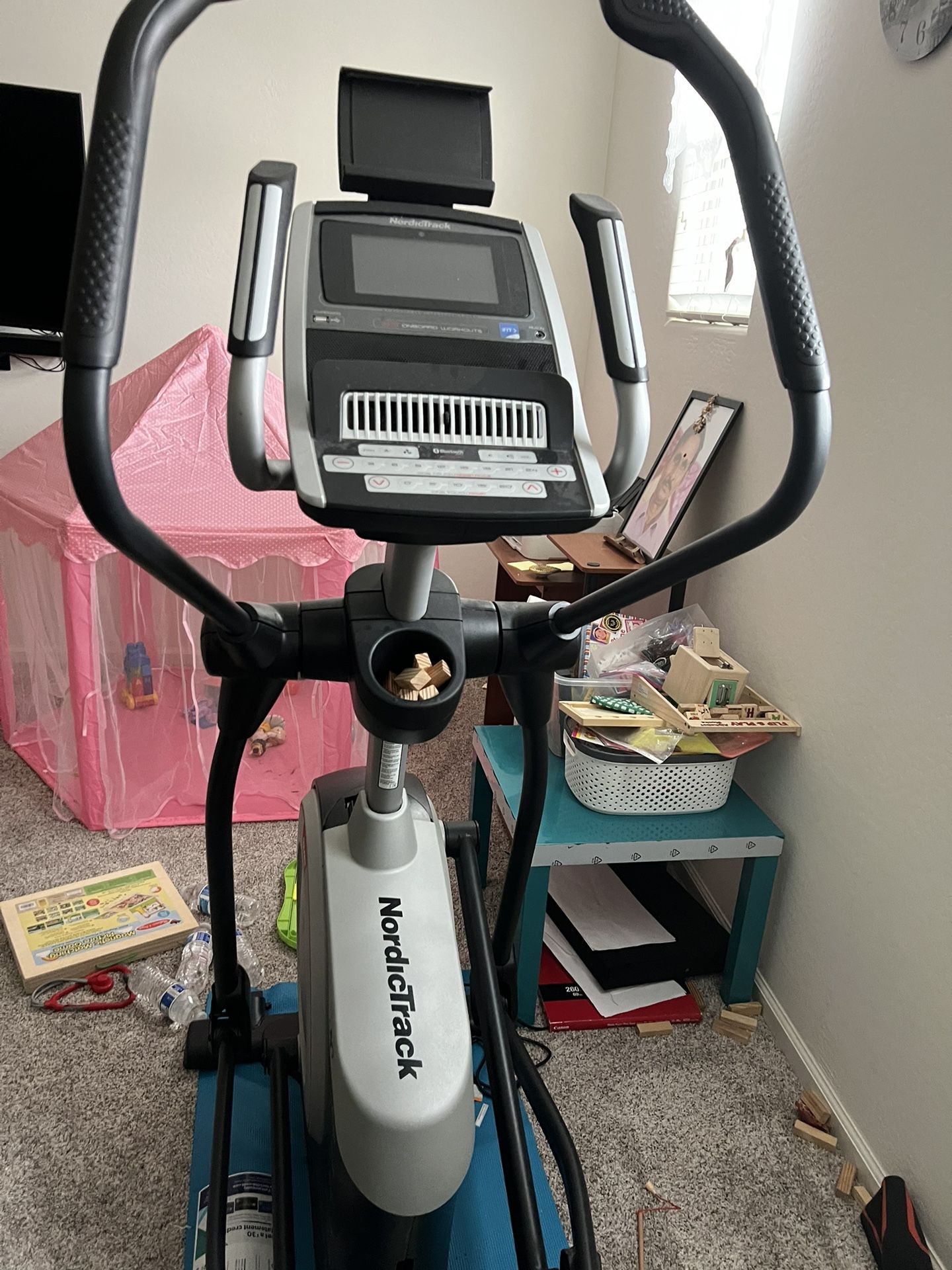 NordicTrack ELLIPTICAL for Sale in Phoenix, AZ OfferUp