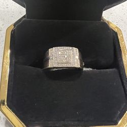 10k Real Gold And Diamond Mens Ring 350$