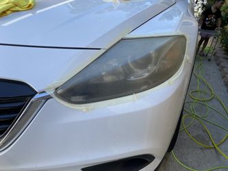 Headlight Restoration Kit 