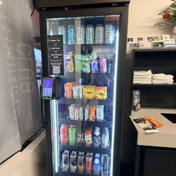 AI Smart Fridge Vending Machine 