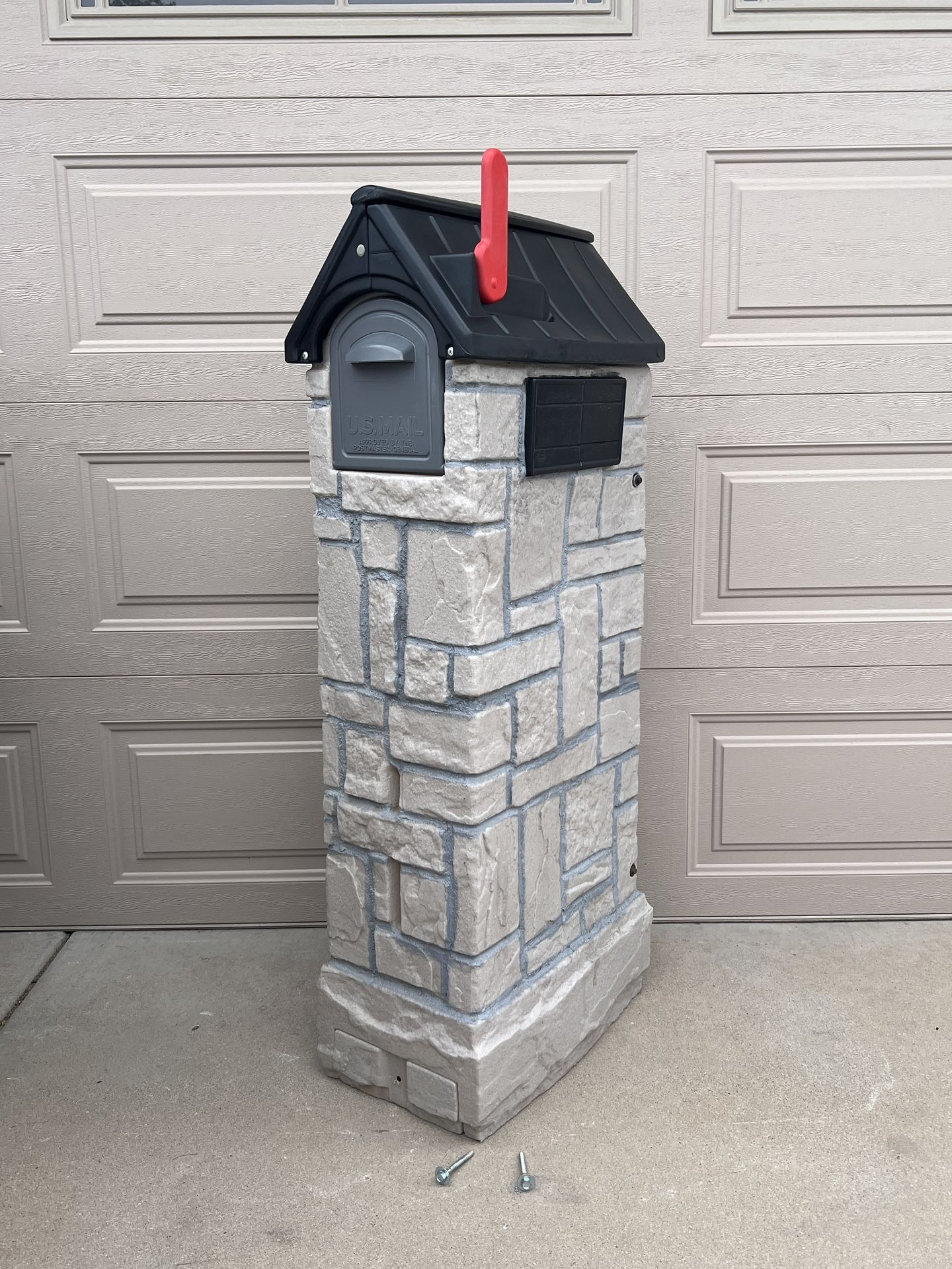 Step2 MailMaster StoreMore Mailbox