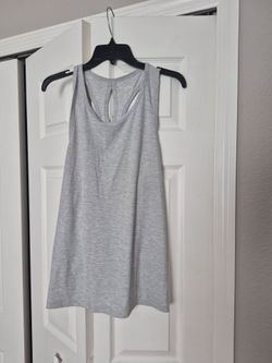 WOMEN'S WORKOUT TOPS SIZE LARGE
