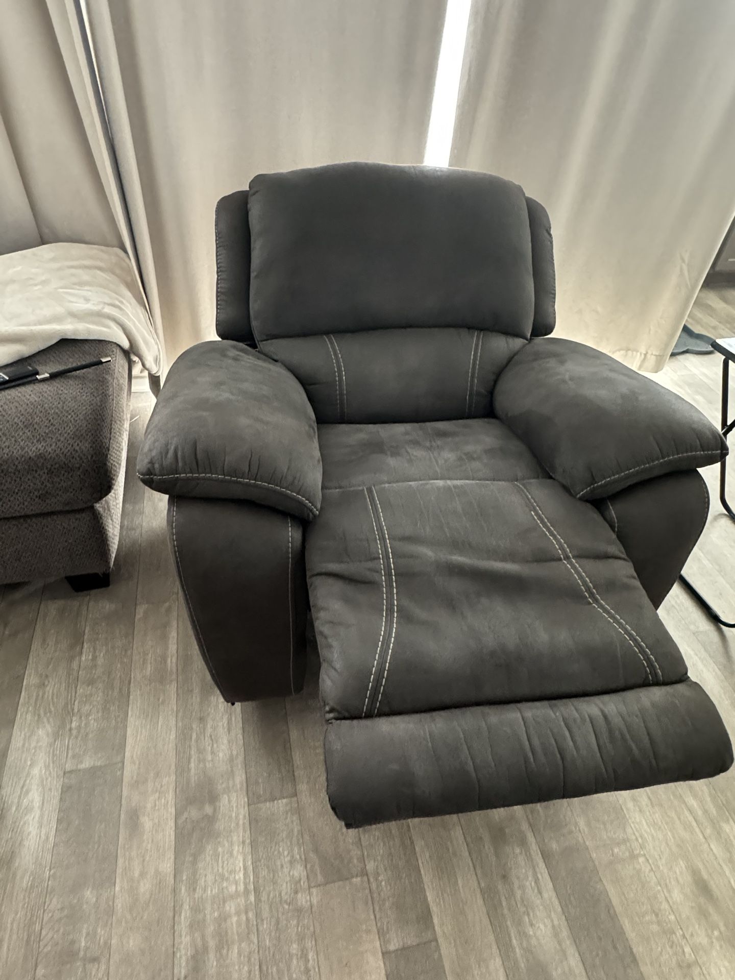 Sectional + recliner