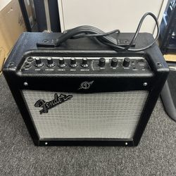  Fender Mustang 1 Amplifier
