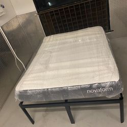 Full Mattress And Metal Frame 220$