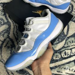 Jordan 11 Low Unc