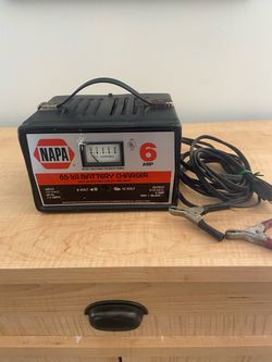 NAPA 85-161 Dual Voltage 6 Amp Battery Charger