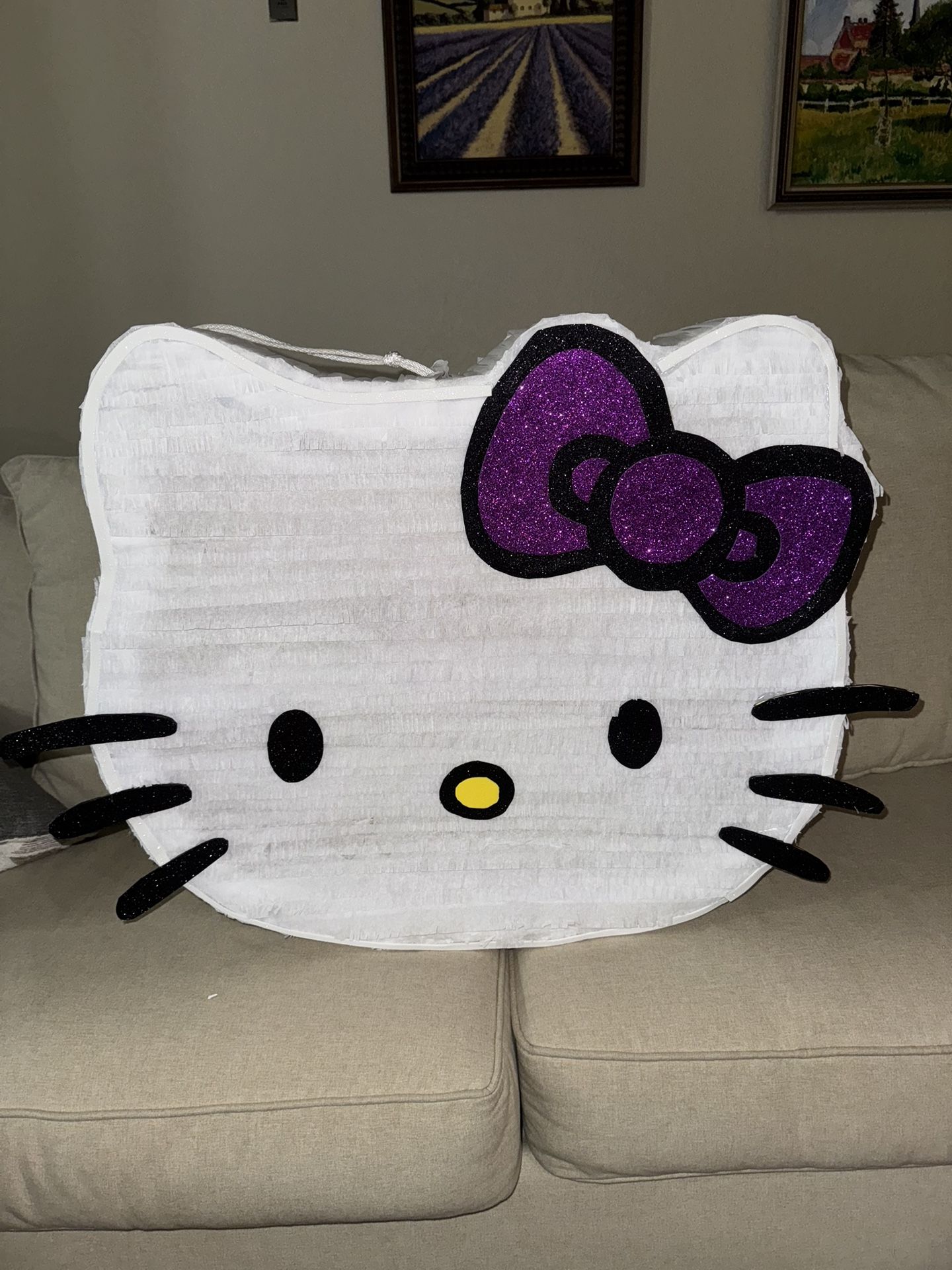 Hello Kitty Piñata