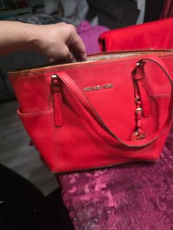 Micheal kors red bag