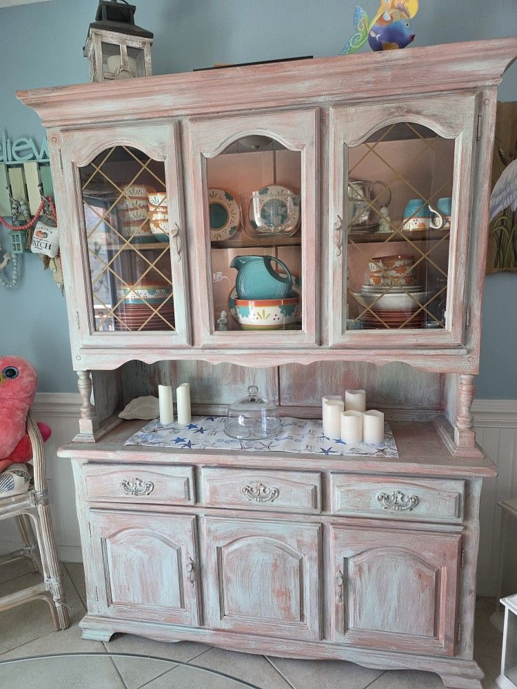 LIGHTED CHINA CABINET/BUFFET