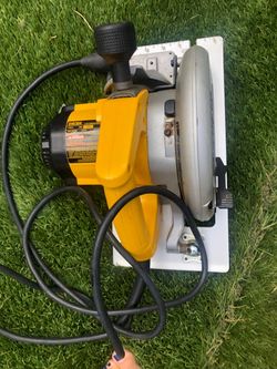 DEWALT  DW364  Circular Saw.